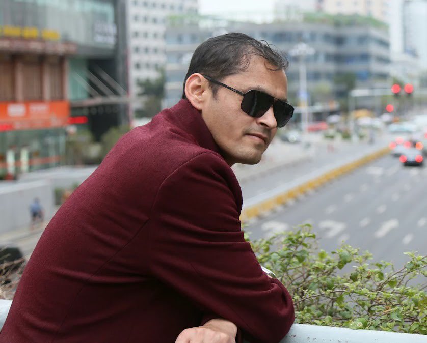 ऐना हो जिन्दगी । तिमी मुस्कुराउ, जिन्दगी पनि मुस्कुराउँछ ❤️❤️