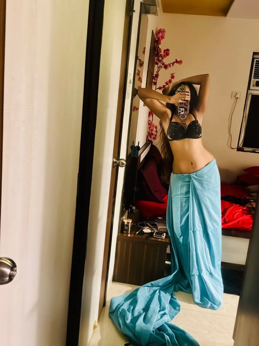 hotgirlparado's tweet photo. #AparnaReddy https://t.co/8vR8EzXDPx