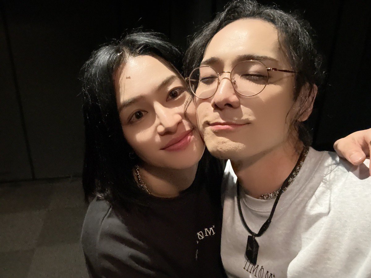 macoto20580065's tweet photo. MOMU

ご来場頂いた皆様、本当にありがとうございました😭

2部の開始時間が大幅に後ろ倒しになってしまい、ご迷惑をおかけしました🙇

皆様のあたたかい声援のおかげでなんとか最後まで終えることが出来ました！

23さんにもたくさん助けて頂きました、本当にありがとうございます🥲

改めて本日イベントに参加された方に少しでも楽しんで頂けていたら嬉しいです！！

ありがとうございました😭
#MOMU
