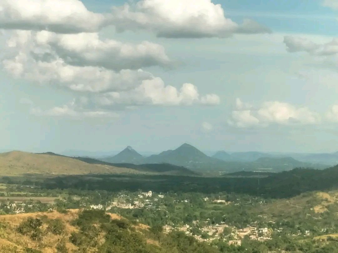 rg_machin's tweet photo. #SaoArribaHolguín
📷Arianna Ramírez https://t.co/vn04DELIo0