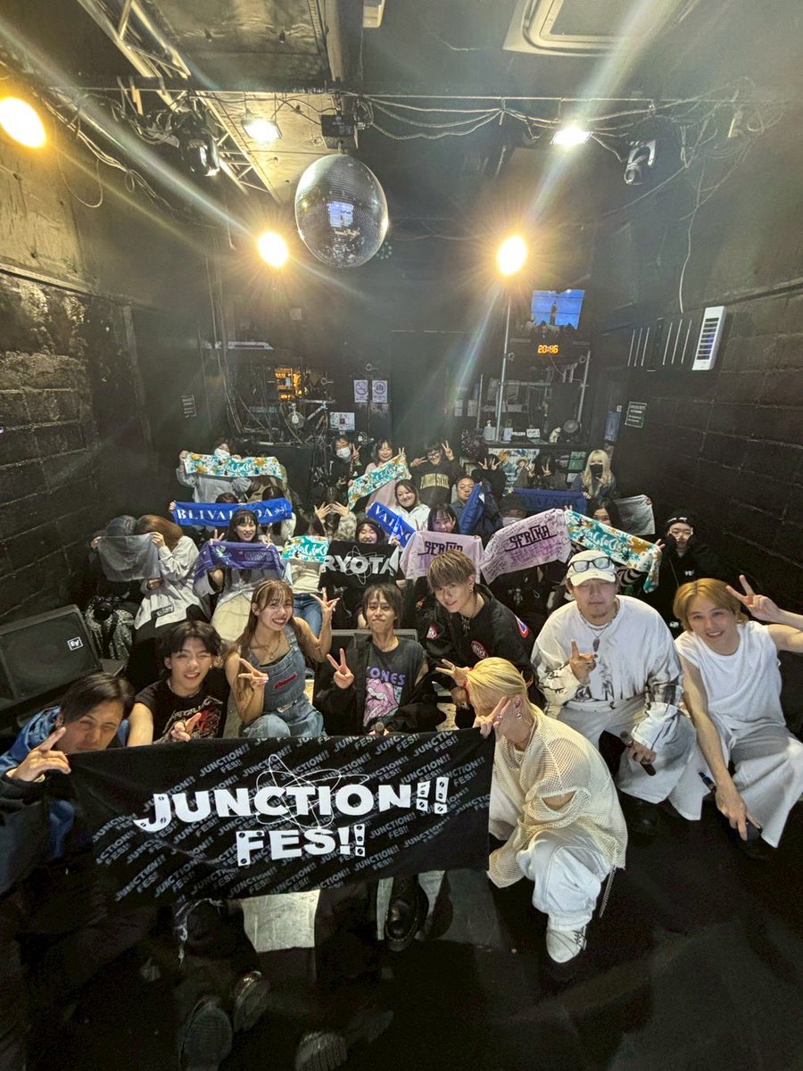 ryota_lalalasub's tweet photo. JUNCTION FES!!
ありがとうございました！！

朝から晩までイベントやりたくて
それだけで作った日でした。

フロアの楽しそうな顔が見れて俺は
ただただ、幸せでした！！！！

二つ返事で快く出演してくれた演者
朝から晩までタイムキープし続けてくれたスタッフ
この日を楽しみにしてくれたファン

最高な1日にしてくれてありがとうございました！！
これをちゃんと守り続けられる男になります。

人と人が繋がる場所が【JUNCTION】

来年もやりたい‼️‼️‼️‼️
ありがとー😆‼️‼️‼️‼️

P.S.
みんなのアカウント⬇️から飛べます✈️

w/

MIZUKA(@singer_MIZUKA36 )
BaLi-OS(@Newbalios )(@JUNJIDAYON21 )(@kai_music0209 )
Ryuma.Y(@ryuman_aet )
大石裕太郎(@yutaro_018 )
3poLstar☆☆☆(@3polstarRD )(@SymPaThyDAVE )(@Araw_FCB )
みいろ(@miiro08 )
2y'soul(@2ysoul_official )(@yonefrom2ysoul )(@2ysoul_ykn )
冴夏(@Saeka831 )
AiLES(@AiLES_1993 )(@INC_AiLES )(@gumi_AiLES )
かなと(@310kanato )
SERIKA(@sherisheri00519 )
BLIVALNOA(@blivalnoa )(@yuta_nakamura_ )(@Araw_FCB )
tsubasa(@tsubasa_sing729 )
FlaP(@FlaP_official_ )(@NEON_FlaP )
(@konoha_FlaP )(@mina_FlaP )
ユーリホリック(@213Knmr )