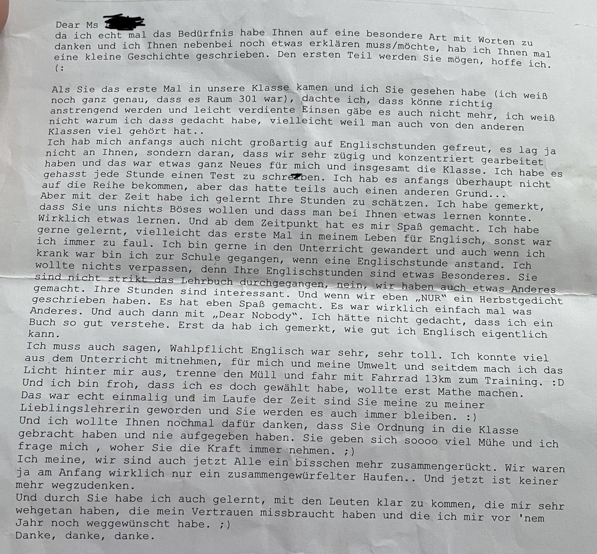 Ferienzeit ist Aufräumzeit. In einem alten Schulbuch gefunden. 😇 Analoge Fundstücke sind schon was besonderes. So war das anfangs der 2000er. #twlz #feedback