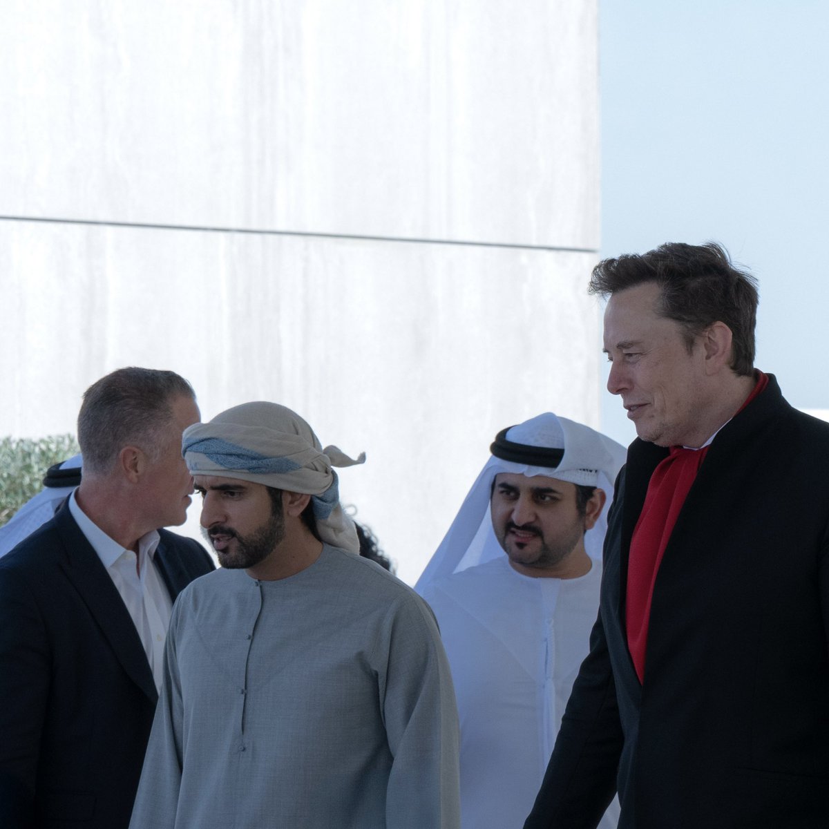 HamdanMohammed's tweet image. I very much enjoyed a multifaceted discussion with Elon Musk on space, technology and humanity. Excited to see what the future holds.

@elonmusk