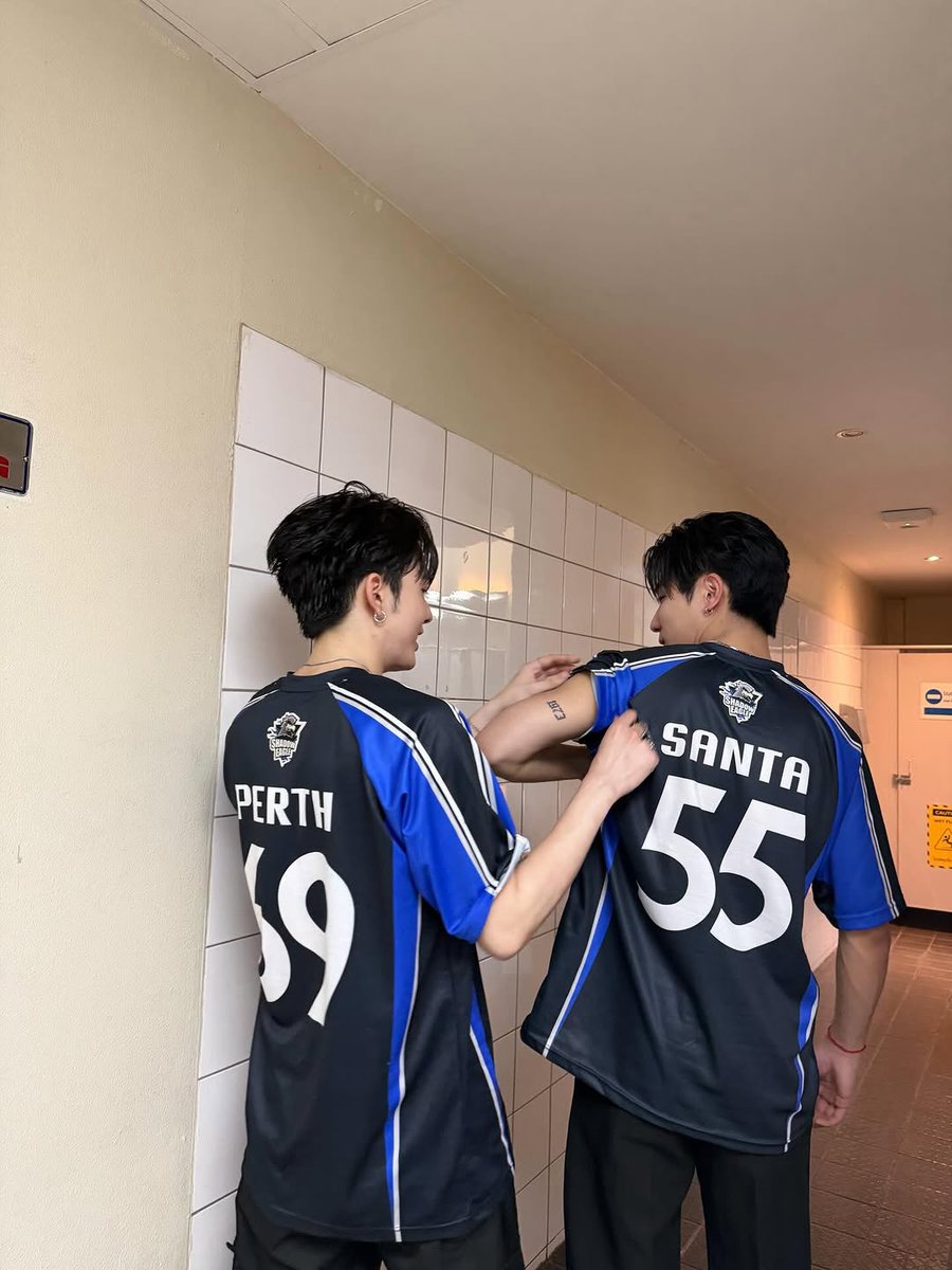 25.12.21 IG : perthppe 🔥🖤🤍 🎶 : Future - Life Is Good (feat