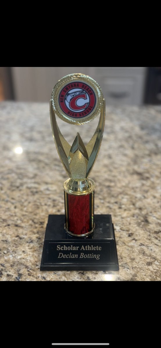 Declan_Botting's tweet image. Won the highest GPA award on my football team with a 3.7 unweighted GPA and a 4.0 weighted GPA @TMossbrucker @UCF_Football @UCF_Recruiting @UCFSports