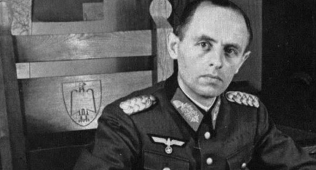 hist_of_intel's tweet photo. "Bilgi, güçtür. Ancak, bilgiye nasıl ulaşacağınızı bilmek daha büyük bir güçtür."

-- Reinhard Gehlen https://t.co/VNh0edPDaa