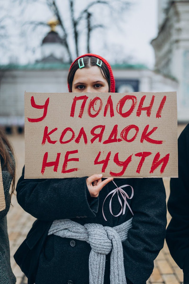 yuliana_iv's tweet image. Вже котре Різдво хтось не побачить своїх рідних, бо вони досі перебувають в полоні по російських тюрмах, незаконно засуджені на величезні терміни!

Будьте для цих людей опорою❤️‍🩹
Ph: yakandriy (інст)