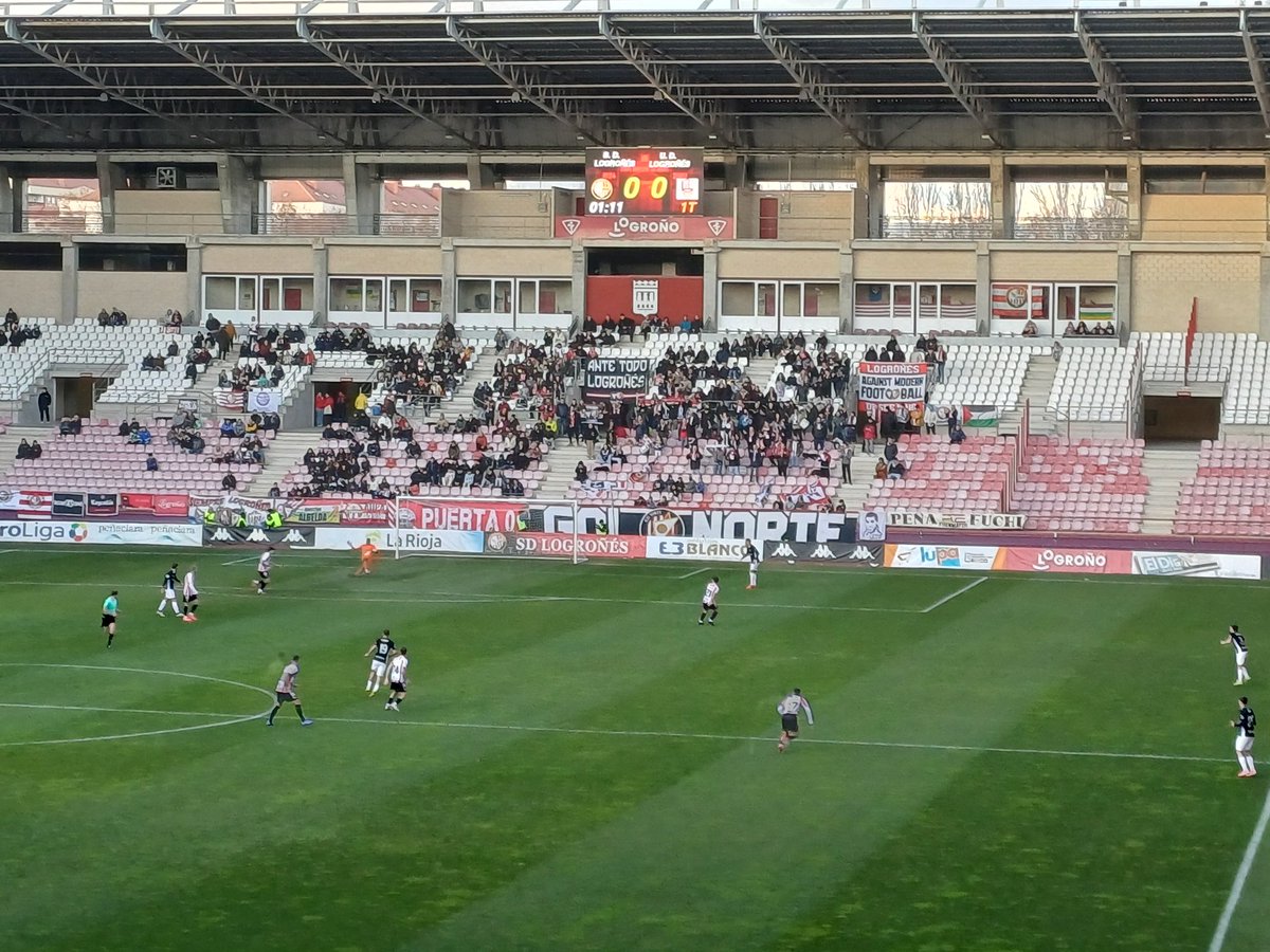 Que no os intente engañar esa banda, ellos JAMÁS serán nada, van de buenos y son penosos, ni son fútbol popular ni mierdas y vamos ni saben perder. 0-4, baño táctico, baño en goles y baño en masa social. Grande mi <a href="/UDLogrones/">UD Logroñés</a>