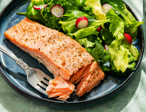 KristenJakobitz's tweet image. Did you know? Wild #salmon has more brain-, heart-, joint-, and gut-healthy omega-3 fatty acids than any other food, plus it's low-glycemic, meaning it prevents insulin spikes and fat storage around the middle. Plus, the fats in salmon are satisfying, making it difficult to