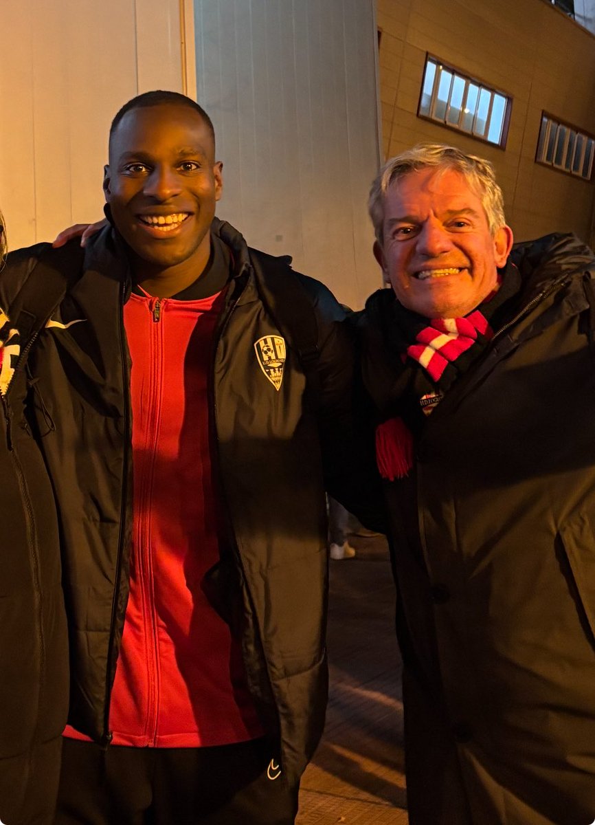 Extraordinario. Placer de Dioses el partidazo que nos habéis ofrecido hoy. Enhorabuena a todo ese equipazo. El enorme espíritu del vestuario lo representa a la perfección Taliby. Honor! 
Aúpa Logroñés!! 🔴⚪️🔴👊