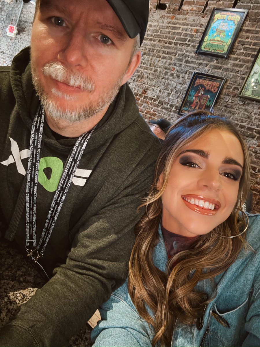 megimu32 tweet media