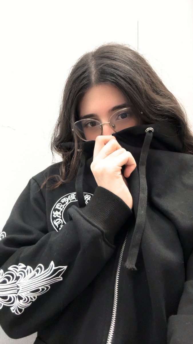 wsnkitten's tweet image. Matching w hubby🖤