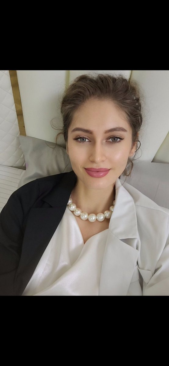 bazicallygr8's tweet image. Who is this @grok