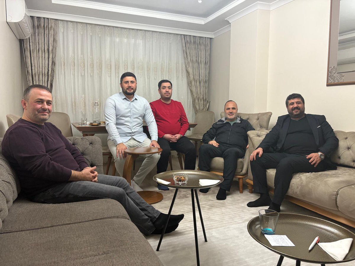 Umre ziyaretinden dönen,dönemimiz ilçe yönetim kurulu üyemiz   Fatih Özdogan’ı dönemimizin  yönetim kurulu üyeleri  ile  ziyaret ettik.

Rabbim yapmış olduğu ibadetleri makbul, umresini mebrur eylesin.

📍Hürriyet Mahallesi