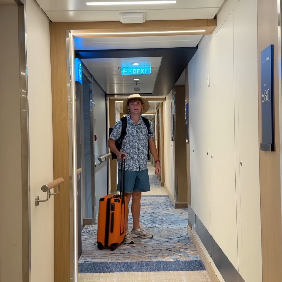 My man <a href="/RyanTrahan/">Ryan Trahan</a> with the Ridge carry-on