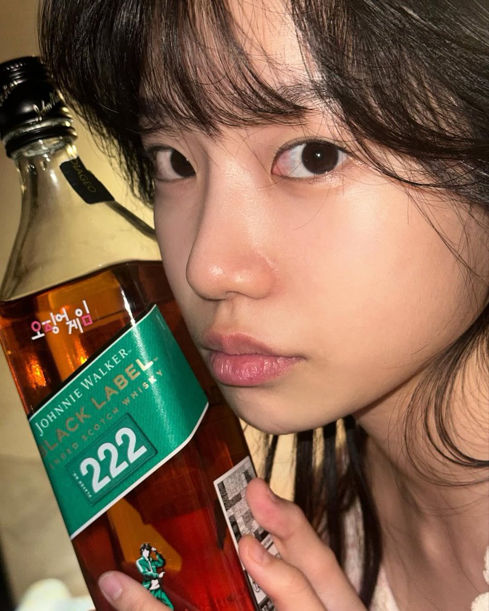 happy one year anniversary to this photo 🚬🚬