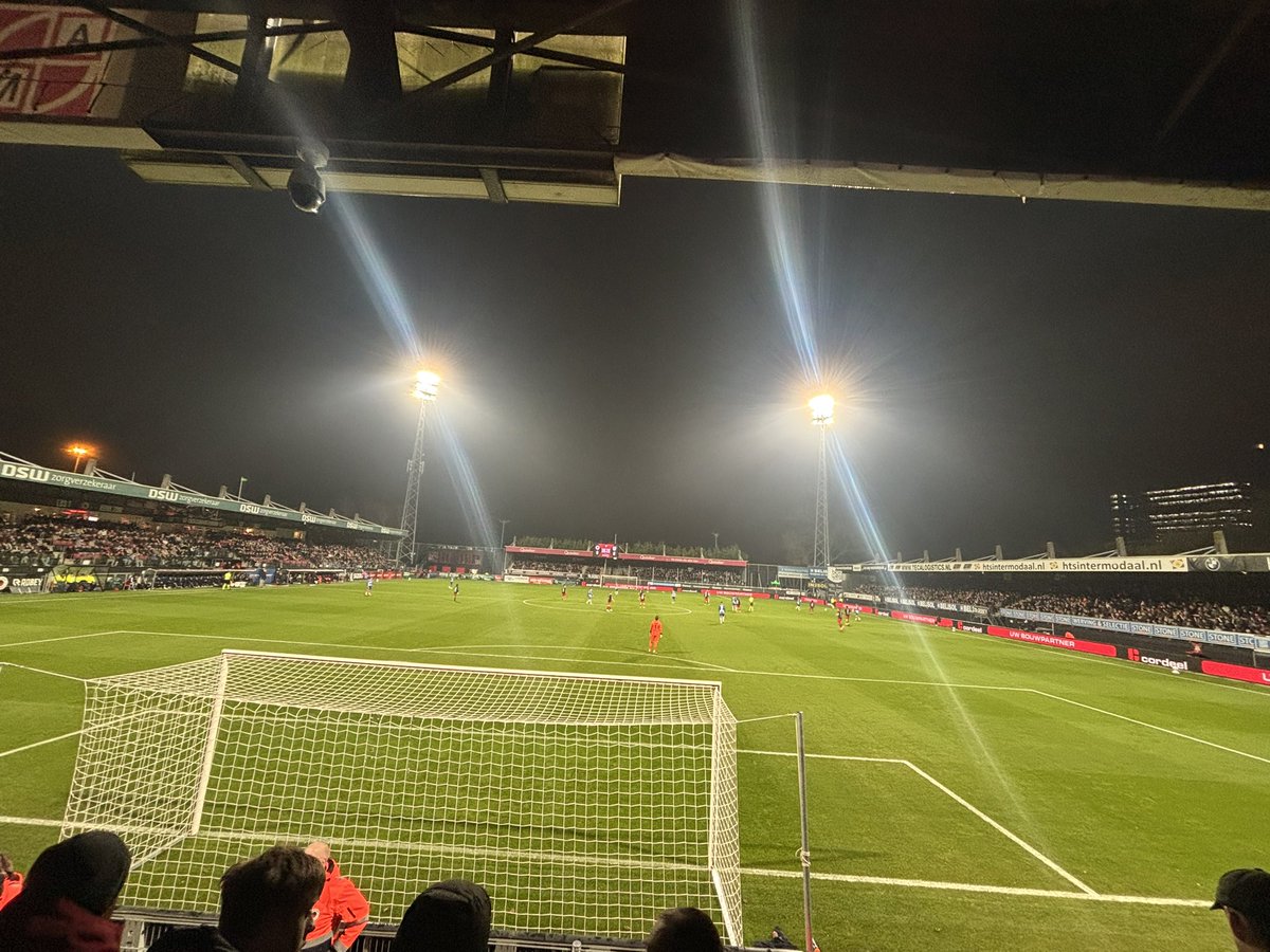 We begonnen 2025 met de tweede seizoenshelft van de KKD in Leeuwarden met 1-0 verlies bij Cambuur en eindigen 2025 met de eerste seizoenshelft van de Eredivisie thuis met 2-1 winst op PEC Zwolle. Wat een geweldig jaar voor <a href="/excelsiorrdam/">Excelsior Rotterdam</a>. Veel kilometers en nieuwe herinneringen.
