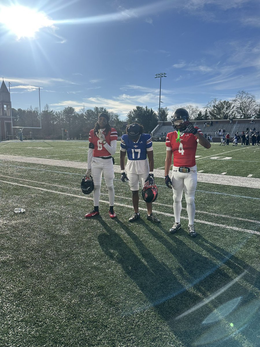 Hayden_Augustin's tweet image. Had a great time at @B11SeniorBowl yesterday! thank you @SeanStritt for the opportunity!
finished the day with
2 tackles
1 tfl
0 targets