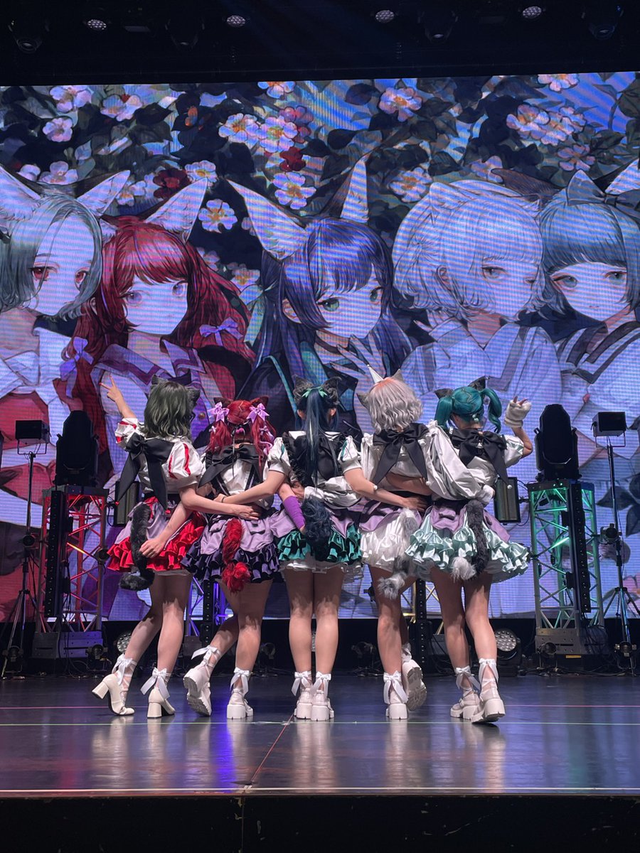 新品未開封【雨宿り】「濡れたままの傘で」光るアートボード（直筆サイン入り）神椿 雨宿り】雨宿り 1st ONE-MAN LIVE「傘をなくして」ライブキー