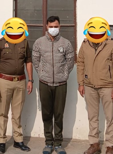 खुलासा खुलासा खुलासा 🚨🚨🚨 एक और मनुवादी धोखाधड़ी में पकड़ा गया, उत्तरप्रदेश STF ने नैनीताल से मुखपुत्र आशीष शुक्ला को गिरफ्तार किया है,

पंडित आशीष शुक्ला उर्फ आशु शुक्ला 12वीं में फ़ैल हो गए लेकिन उनको बनना था वकील, तो महाशय फर्जी सर्टिफिकेट एवं डिग्री बनवा ली और वकालत करने