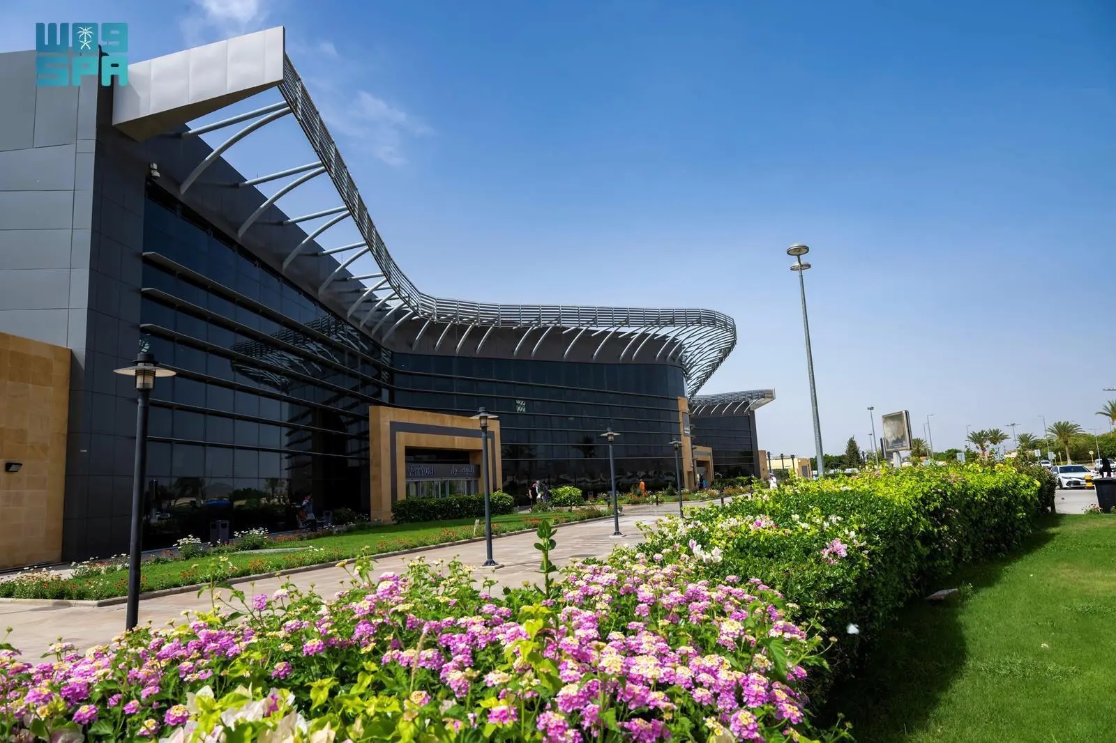 صور .. مطار نجران الدولي يشارك في تصويت برنامج سكاي تراكس العالمي 