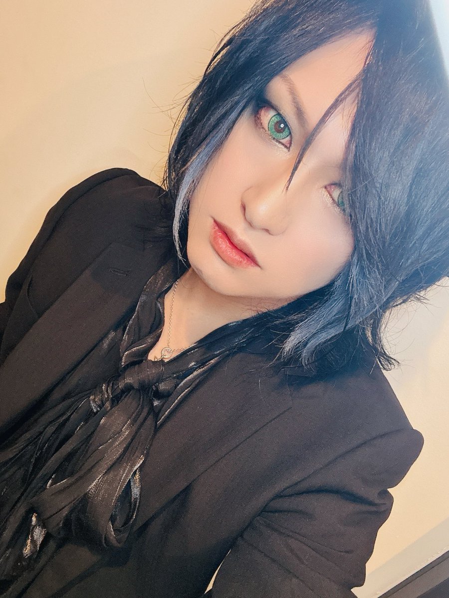 東名阪ソロツアー「Thanks to you」ファイナル東京公演、お疲れ様でした😆✨

2025年の最後にとても素敵な時間を皆と一緒に作れて、過ごせて、最高に幸せです✨✨

色んな事を話しましたが、とにかく今年はものすごく楽しく充実の一年で、応援してくれる皆には感謝しかありません。