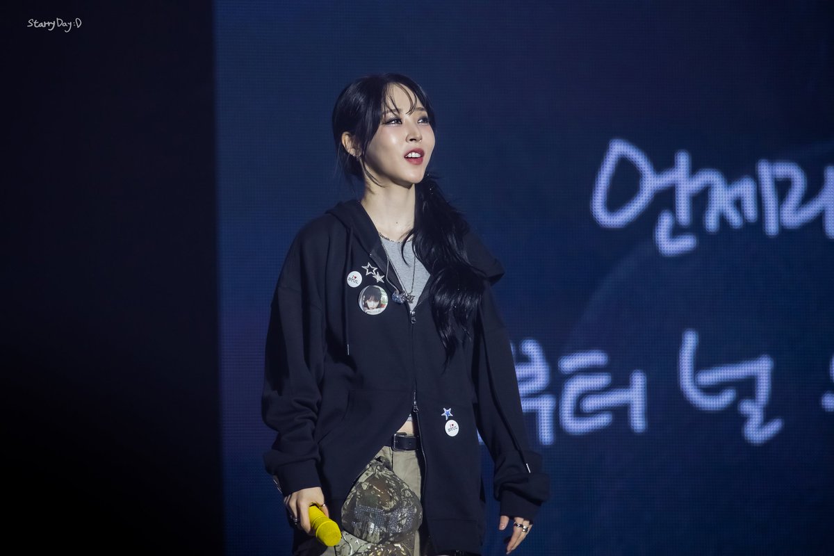 Starry Day tweet media