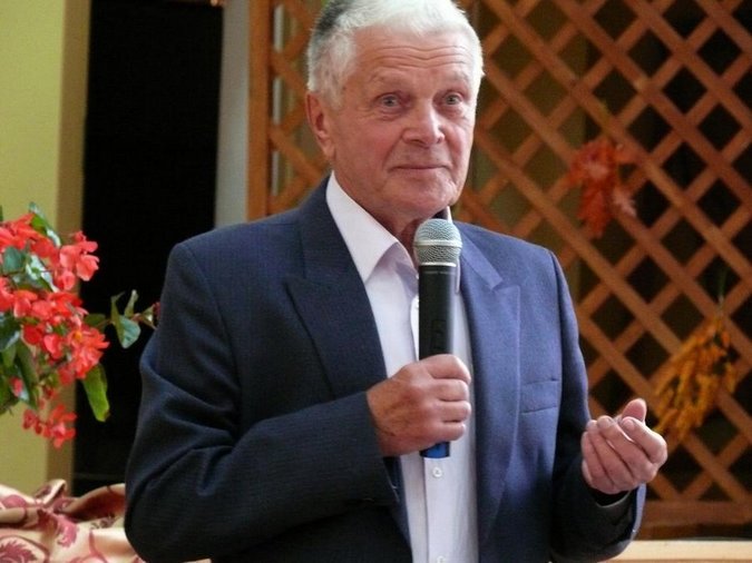 96 rocznica urodzin komunistycznego ZBRODNIARZA i ŚMIECIA : płk. Zbigniewa Domino.  Skazywał na śmierć Polską Młodzież, podpisywał wyroki śmierci na Polskich Powstańców. Asystował w egzekucjach Bohaterów z Dywizjonu 304. Później przeflancował się na literata i żył w luksusach do