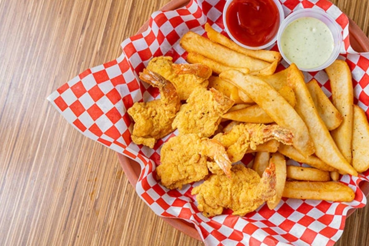 fishntailstx's tweet photo. Celebrate #NationalFriedShrimp Day! Our tasty fried shrimp is calling your name and it's the perfect excuse to treat yourself to some awesome seafood. Can't wait to see you! 🍤🎉

View Menu: https://t.co/NfwfmHf5m6
#fishntails #DFW #texasfoodie #Dallasfoodie #DFWfood https://t.co/YBhEZmR1jm