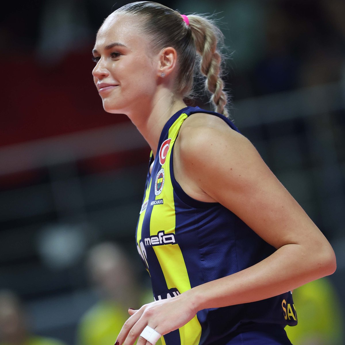 ⚡️ İlk Yarı Sonunda Arina Fedorovtseva

🔝 Sultanlar Liginin En Skoreri
🏐 256 Sayı

🔝 Sultanlar Liginin En Çok Ace Atanı
☄️ 33 Ace

🔝 En Yüksek Yüzde ile Hücum Eden Köşe Oyuncusu
💥 %57 Hücum