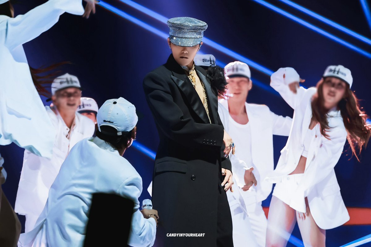 candyinuheart's tweet photo. 251220
#지드래곤 #권지용 #ジヨン
#GD #權志龍 #GDRAGON
#MMA_2025 https://t.co/arHPAYtAGK