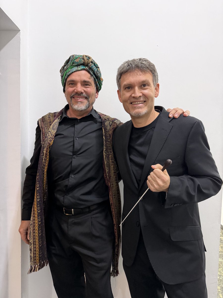 ildebass's tweet image. Concierto de Navidad con la Agrupació Musical Santa Cecília del Grau Emociones, sorpresas, ilusiones… para acabar el año y poner en el punto de mira grandes objetivos para el 2026.

#musica #músicamejorconamigos
#musicalamejormedicina