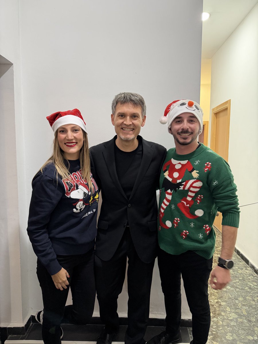 ildebass's tweet image. Concierto de Navidad con la Agrupació Musical Santa Cecília del Grau Emociones, sorpresas, ilusiones… para acabar el año y poner en el punto de mira grandes objetivos para el 2026.

#musica #músicamejorconamigos
#musicalamejormedicina