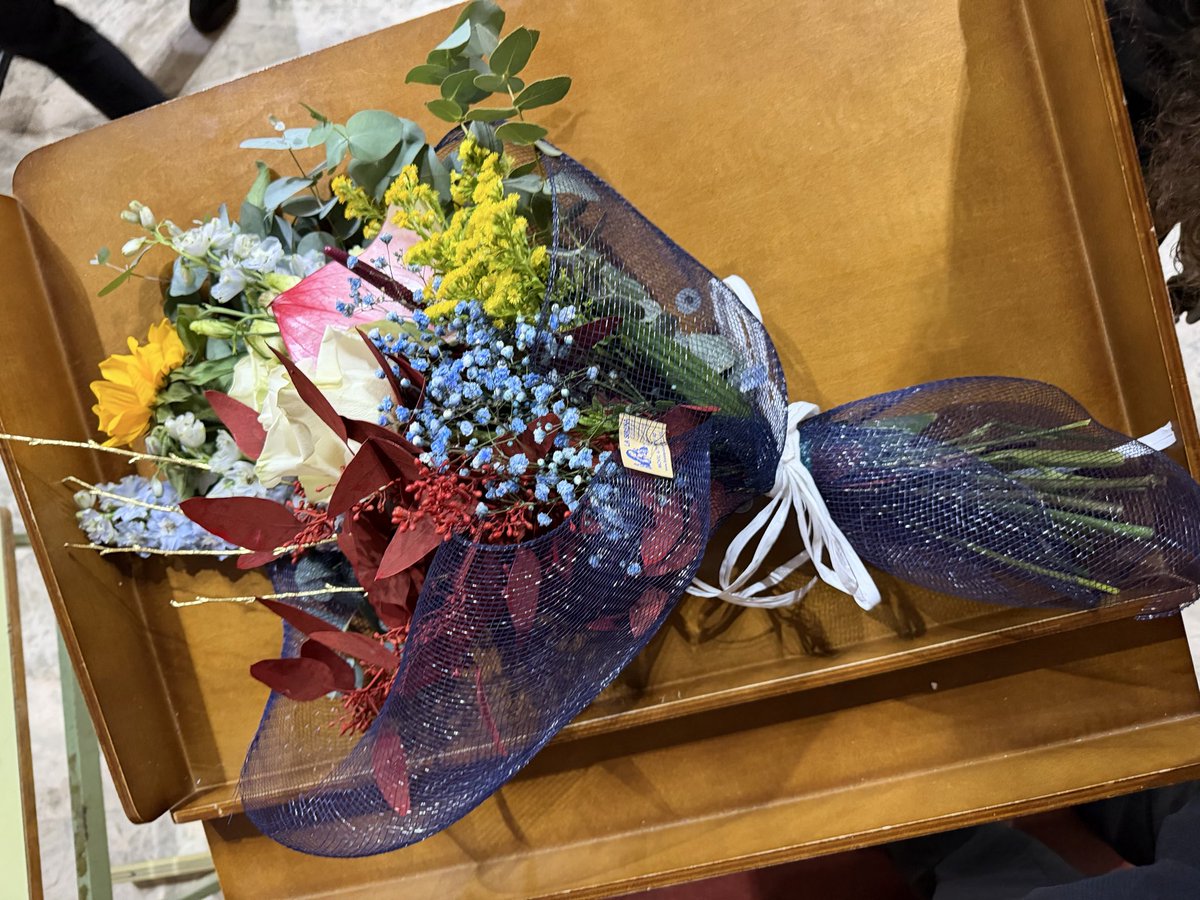 ildebass's tweet image. Concierto de Navidad con la Agrupació Musical Santa Cecília del Grau Emociones, sorpresas, ilusiones… para acabar el año y poner en el punto de mira grandes objetivos para el 2026.

#musica #músicamejorconamigos
#musicalamejormedicina