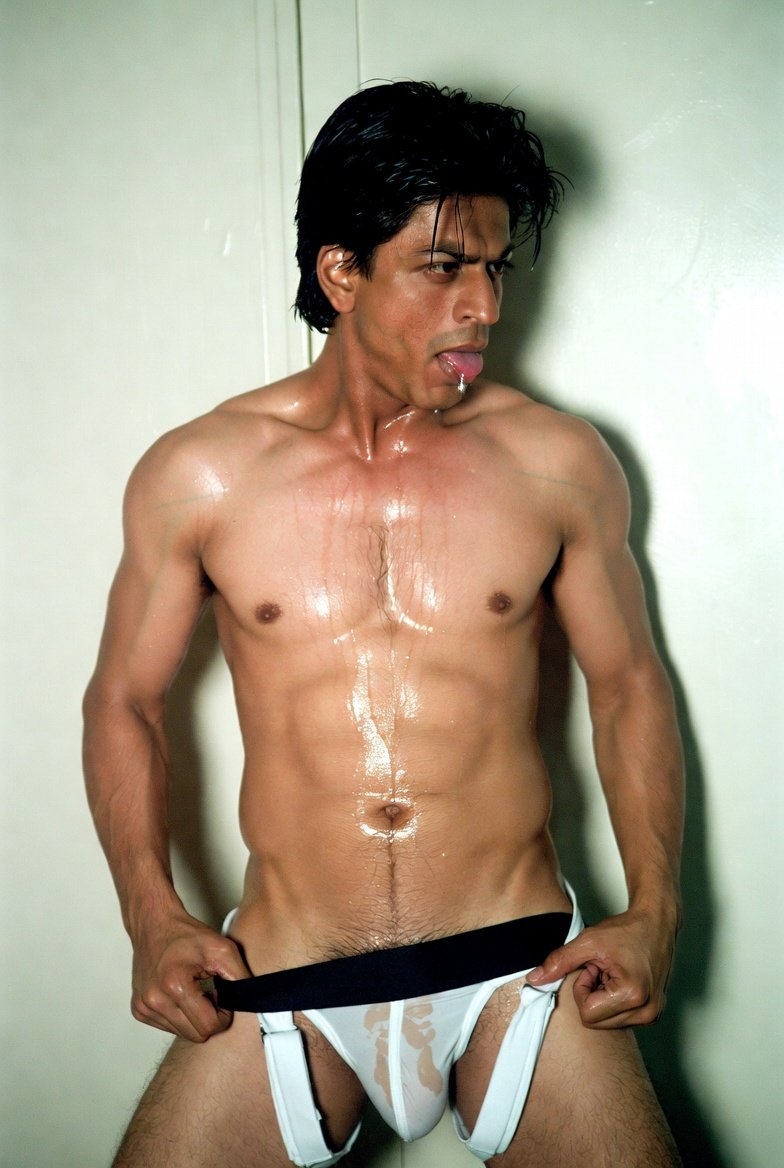 MdS21217's tweet photo. Daddy Shahrukh is Thirsty 🥵🤤

#ai #fakes #bollywood https://t.co/JbxQgsOsbT