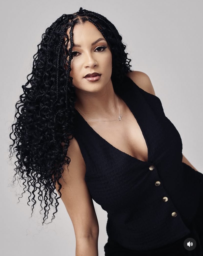 Let’s give Ashley Ogle her flowers 💐 we can all attest that she was indeed the main character and star of umlilo season 5👏👏 #BBMzansiSpecial #Ashleyogle