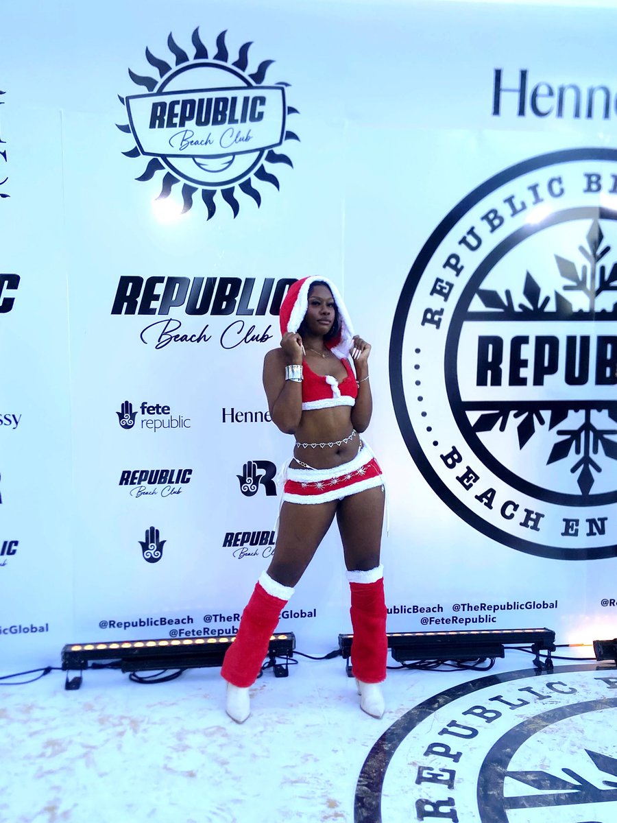 Guru_OLAF's tweet photo. @RepublicBeachJa Mrs.Clause had a tiiiiiiiime 💋🧑🏾‍🎄 https://t.co/AYOpVzD8Y4
