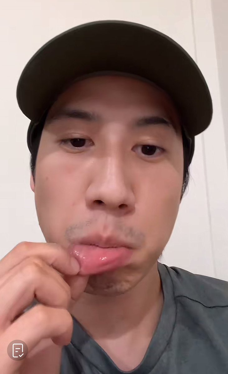 ดาราคนอื่นอาจจะให้ร้อนในเราได้แค่แบบเดียว แต่ไบ๊รพีให้ได้ถึงสองค่ะ ไตรโนโลนยุไหนเข้านางด่วนเลย