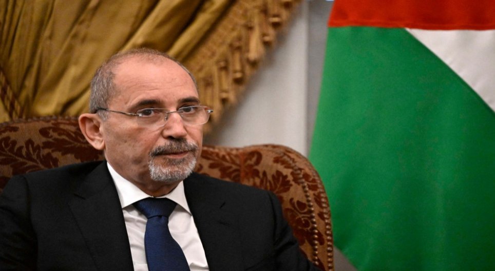 وزير الخارجية يبدأ زيارة عمل إلى الرياض 