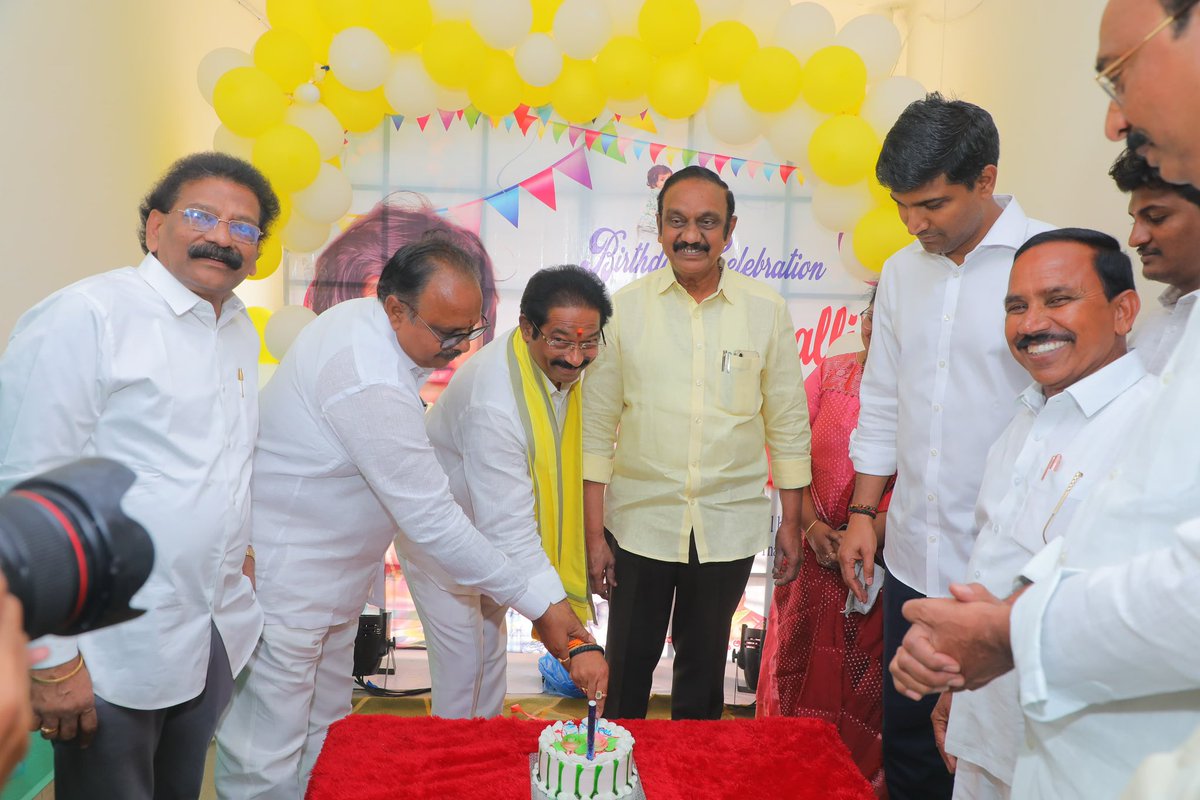 Dr_Chadalavada's tweet image. నరసరావుపేట సత్తెనపల్లి రోడ్ లోని తన్మయ హాస్పిటల్ ప్రారంభోత్సవంలో ముఖ్య అతిధిగా పాల్గొన్నాను.

#Narasaraopet
#TanmayaHospital
#HealthcareDevelopment
#MLAAravindaBabu