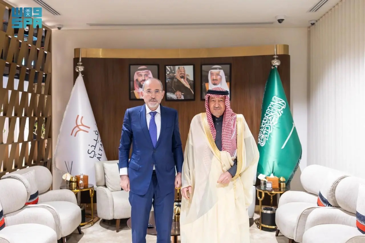 صور .. نائب رئيس الوزراء وزير خارجية الأردن يصل إلى الرياض في زيارة رسمية 