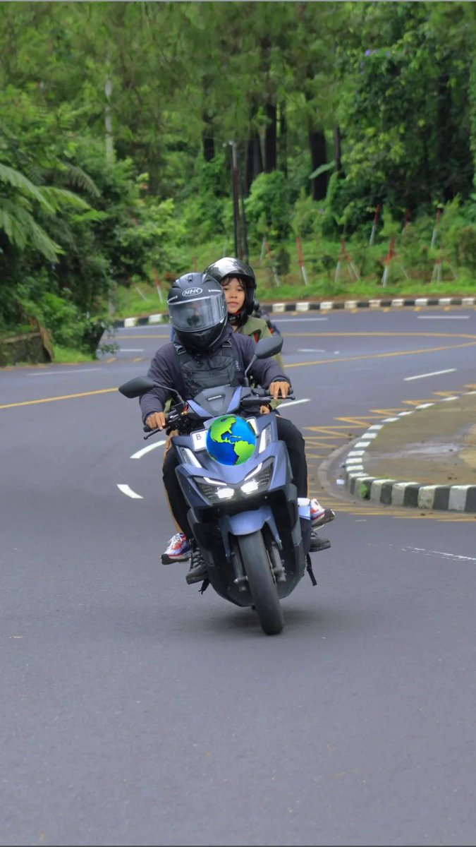 ibnusyu's tweet image. not a big trip, just good roads, good food and letting the day be kind to us