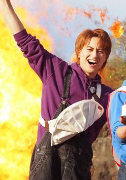 末澤誠也 着用モデル GUCCI カーディガン ブルー 末澤誠也 着用モデル