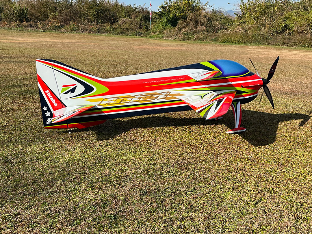 RCFan_JP's tweet photo. Desi-Land製待望のフルサイズF3A機「Firstart F3A」が登場！
まるで複葉機のような一体感を感じながら、 どのマニューバも “狙った通り” に決まる、競技者のための最新鋭モデルです！

#f3a #ラジコン #desiland

https://t.co/KgHkAHuYH4 https://t.co/wBYheceGzp