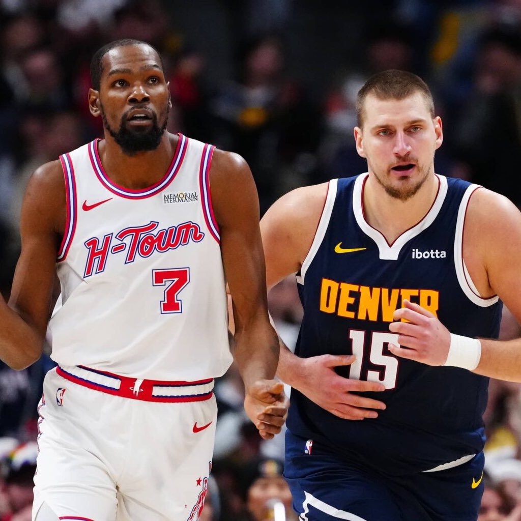 LegionHoops's tweet image. Kevin Durant on Nikola Jokic:

“Arguably one of the Top 10 players, 5 players that I’ve ever seen play basketball.”

(via @DNVR_Nuggets, h/t @BrendanVogt)