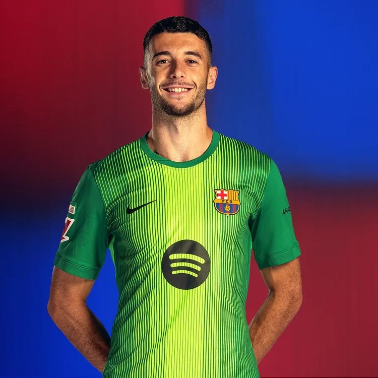 TouchlineX's tweet image. This has to be the biggest upgrade in Barcelona history! 🔥