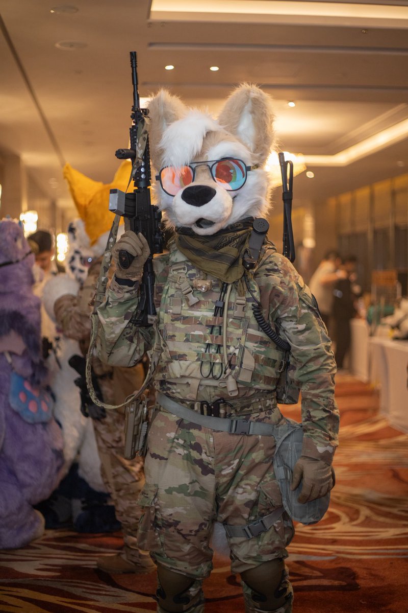 Oh. You’re here? Time to get fur-real.

#furry #fursuit