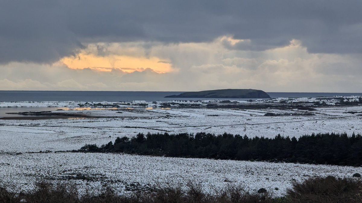 Achillsights's tweet image. Wintery scene on Achill ♥️🙏