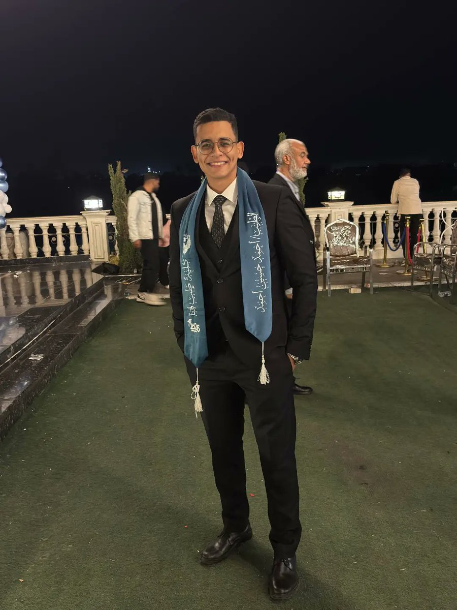 Buch7_'s tweet photo. (وَآخِرُ دَعْوَاهُمْ أَنِ الْحَمْدُ لِلَّهِ رَبِّ الْعَالَمِينَ) ❤️🎓 https://t.co/WZ0qLDtjwO