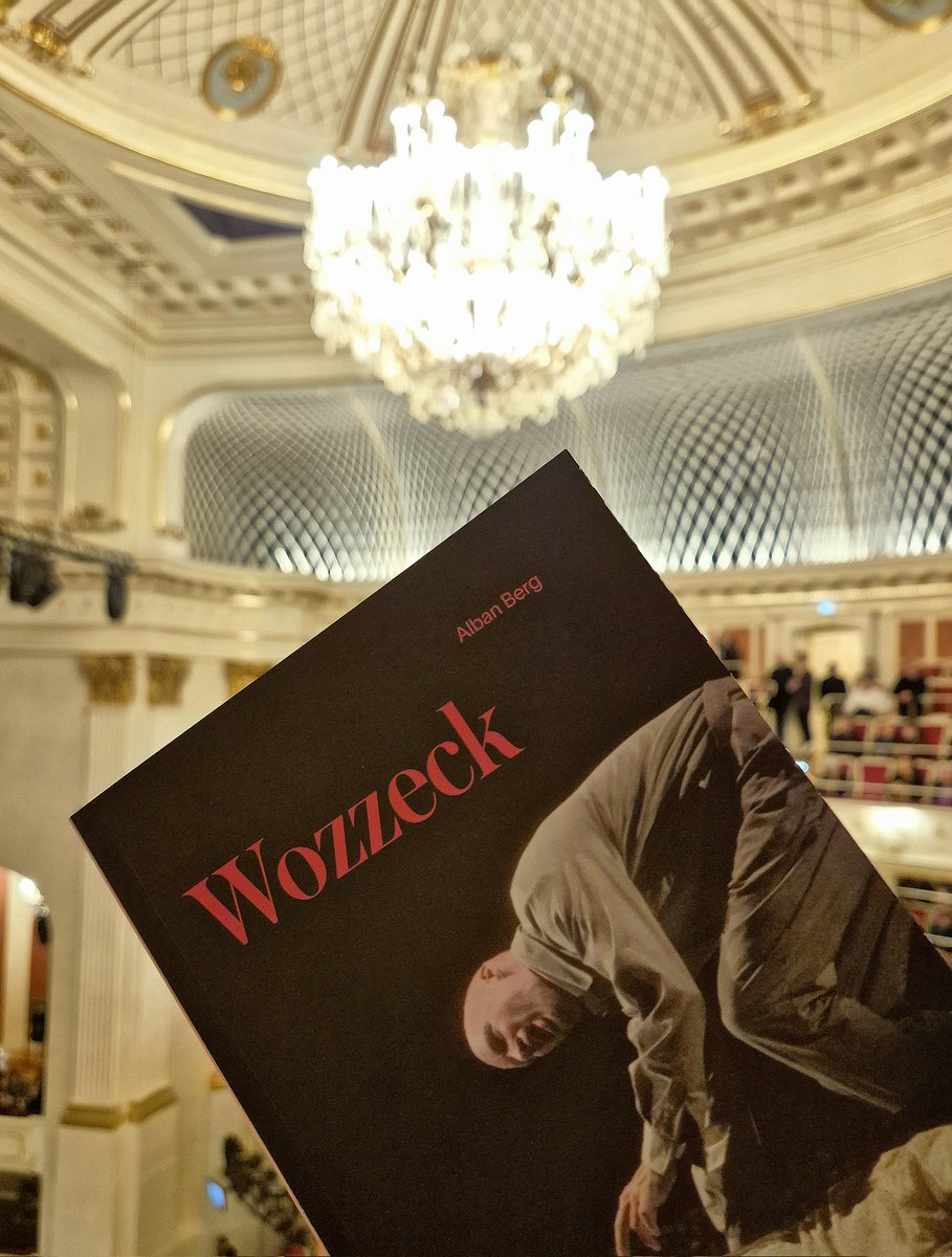 Opernjunkie tweet media